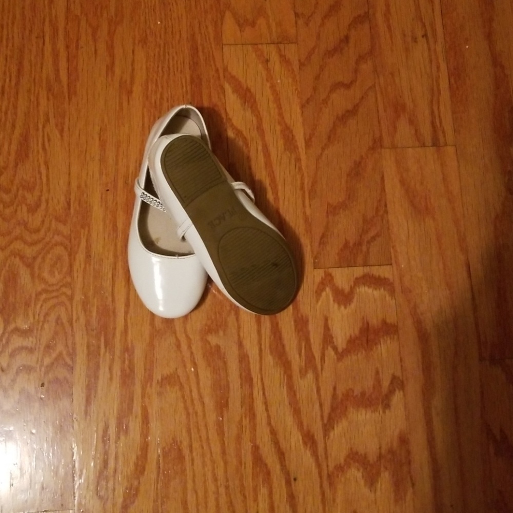 Shoes - Picture 3 of 4